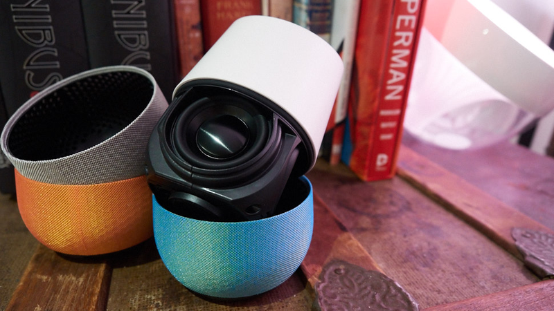 Illustration for article titled Google Home Obliterates the Amazon Echo, But It's Got Some Work to Do